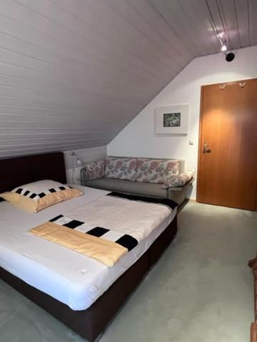Zimmer Zum Wohlfuehlen Eching  Extérieur photo